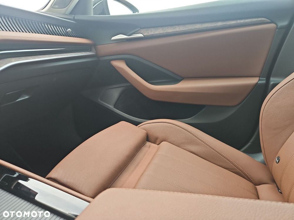 Skoda Superb 2.0 TDI SCR 4x4 L&K DSG - 22