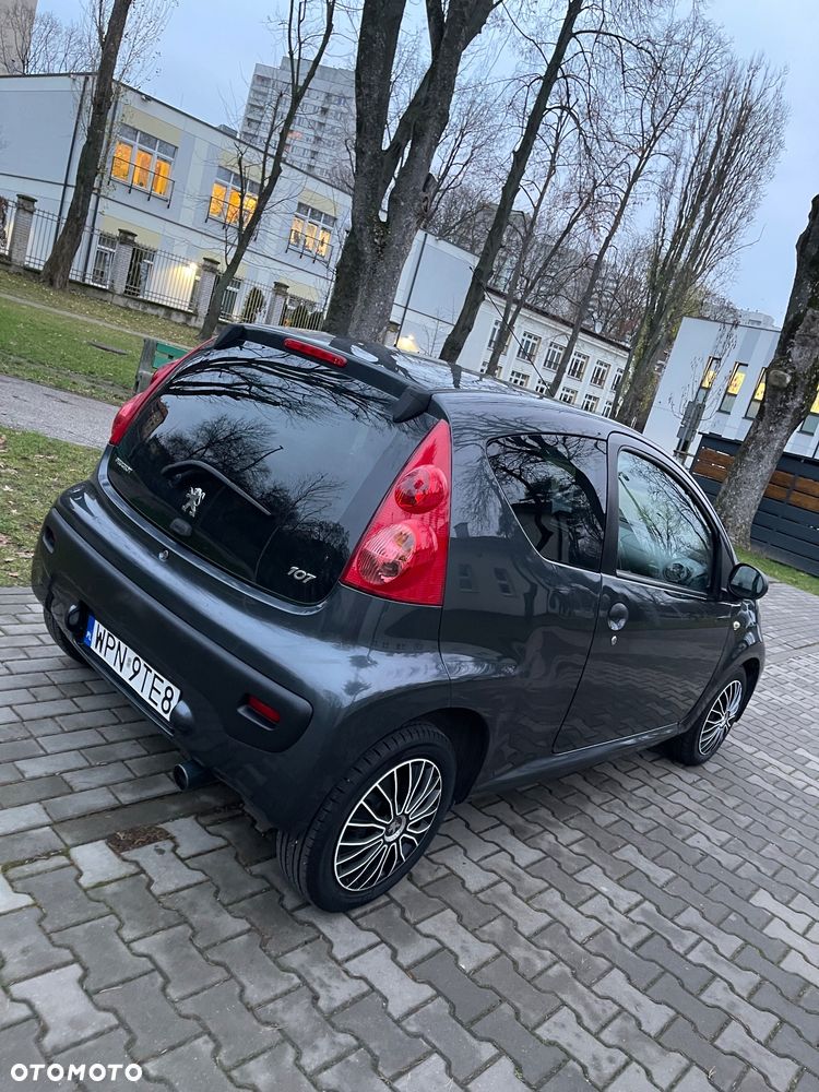 Peugeot 107 1.0 Active - 25