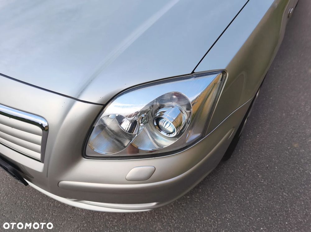 Toyota Avensis 2.0 VVT-i Sol - 12