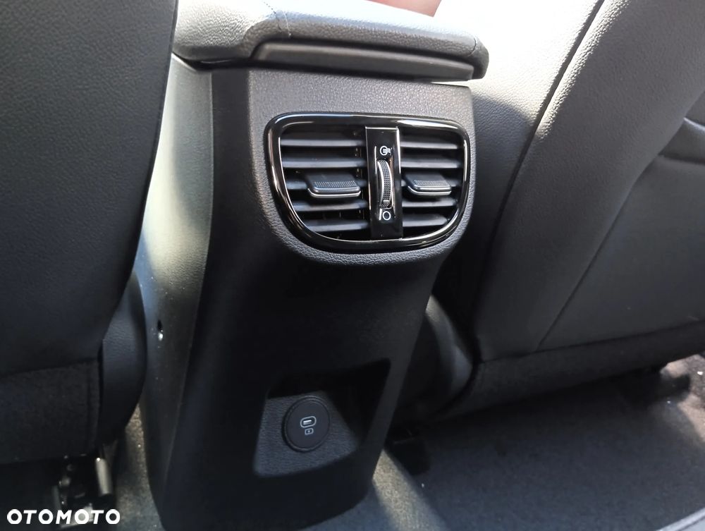 Kia XCeed 1.6 T-GDI Tribute DCT - 30