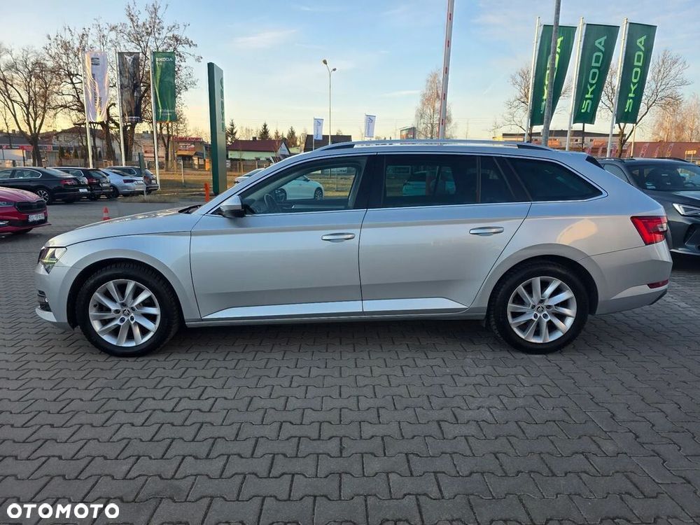 Skoda Superb 2.0 TDI SCR Ambition DSG - 4