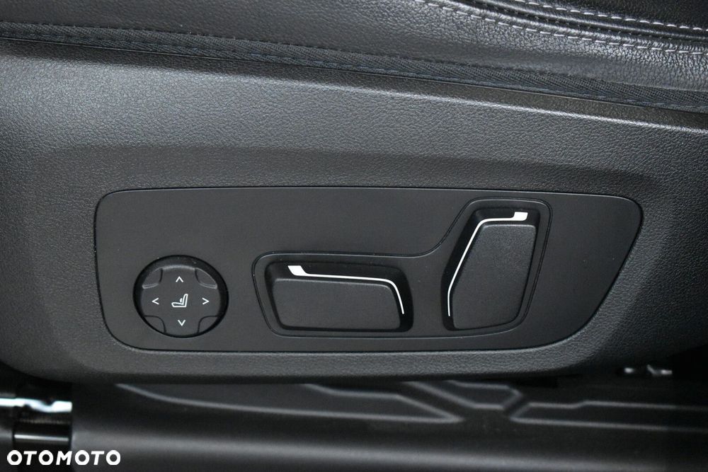 BMW X4 xM40i mHEV - 13