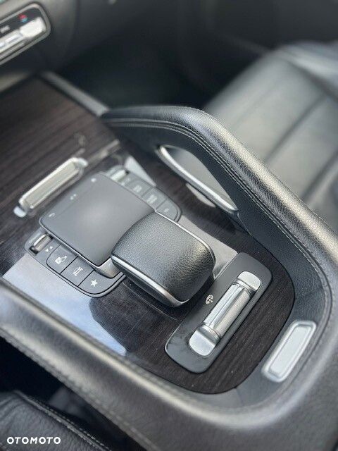 Mercedes-Benz GLS - 31