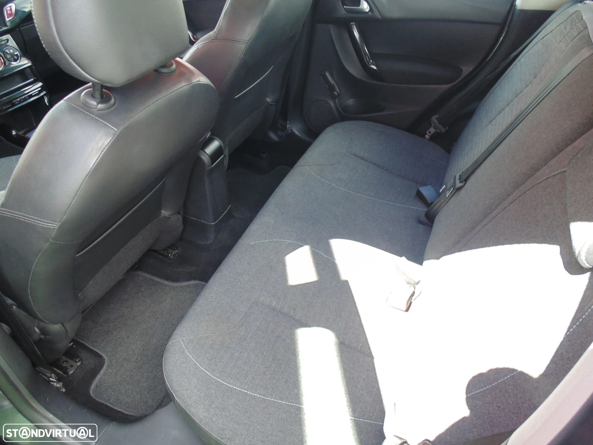 Citroën C3 1.2 PureTech Collection - 14