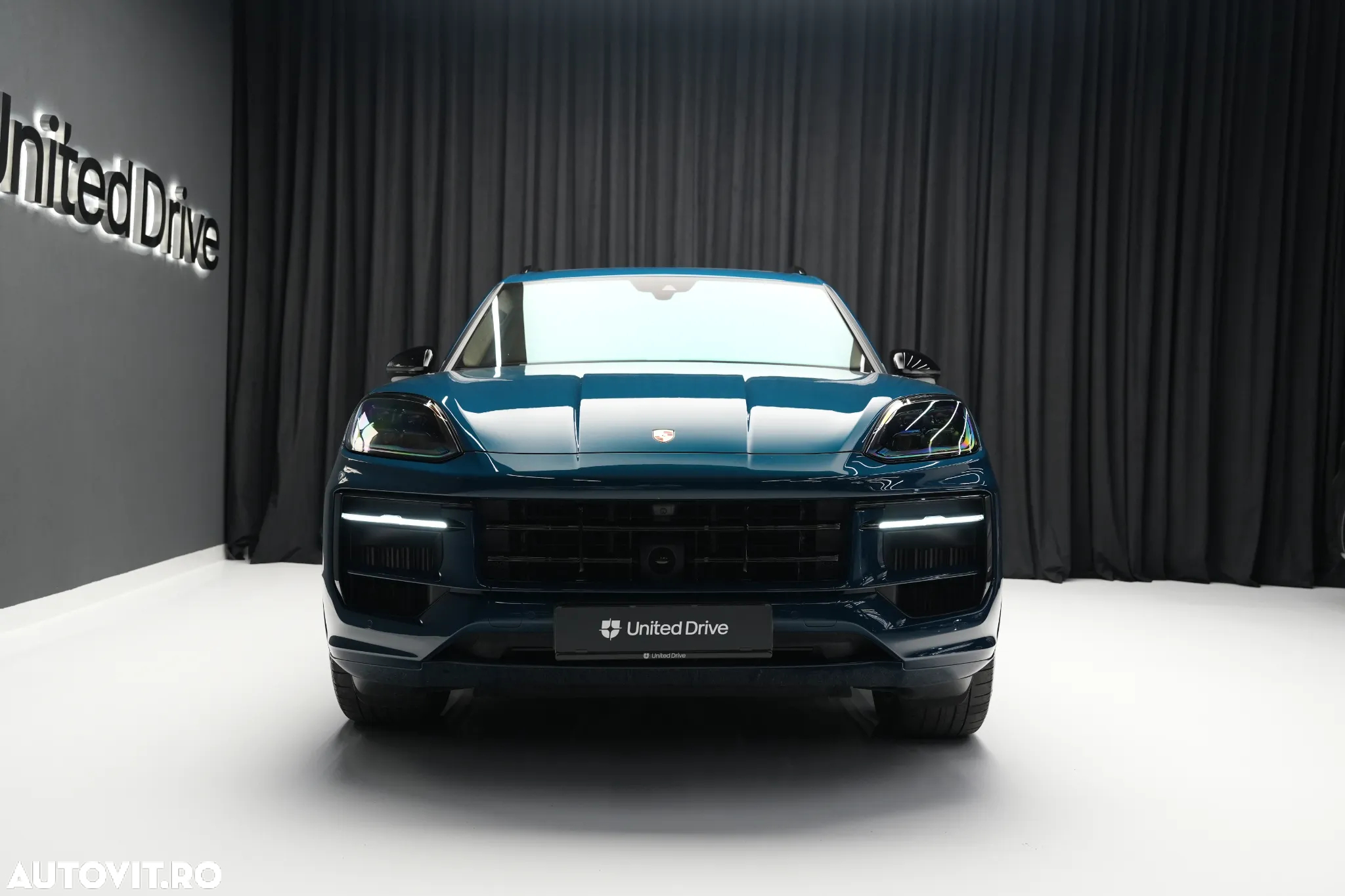 Porsche Cayenne S - 4