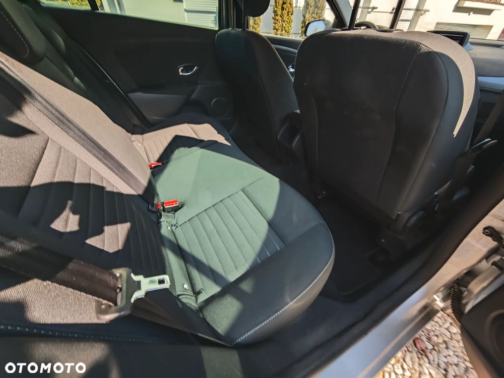 Renault Megane ENERGY dCi 110 EDC LIMITED - 8