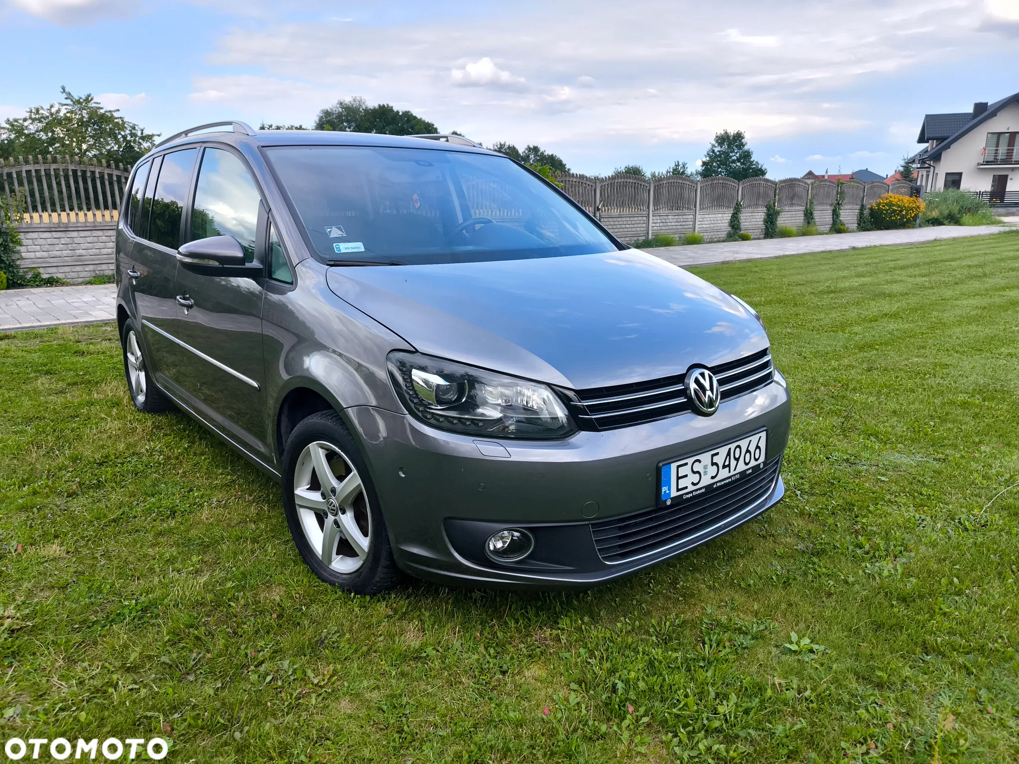 Volkswagen Touran 2.0 TDI DPF Highline - 2