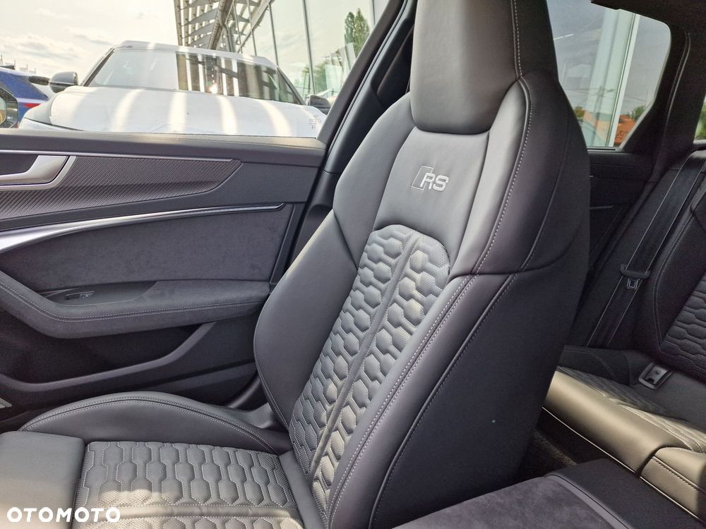 Audi RS6 Avant - 18
