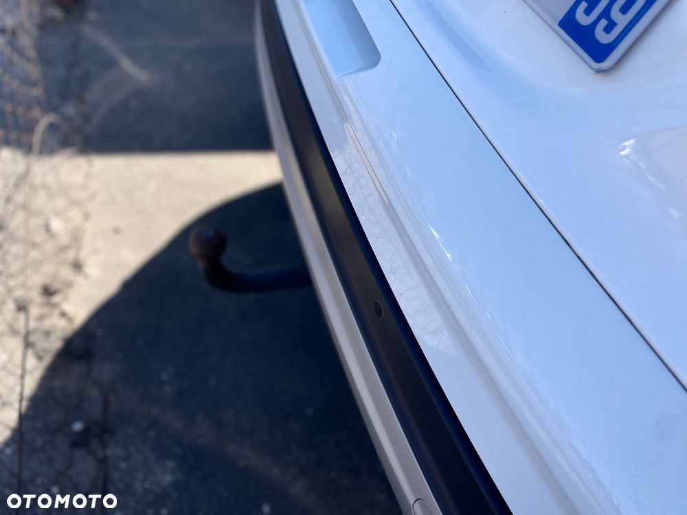 Ford Kuga 2.0 TDCi 2x4 Titanium - 31