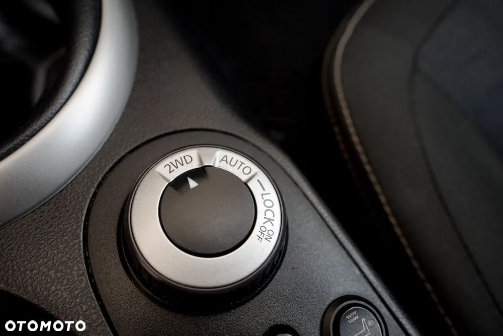 Nissan Qashqai 2.0 4x4 Tekna - 26