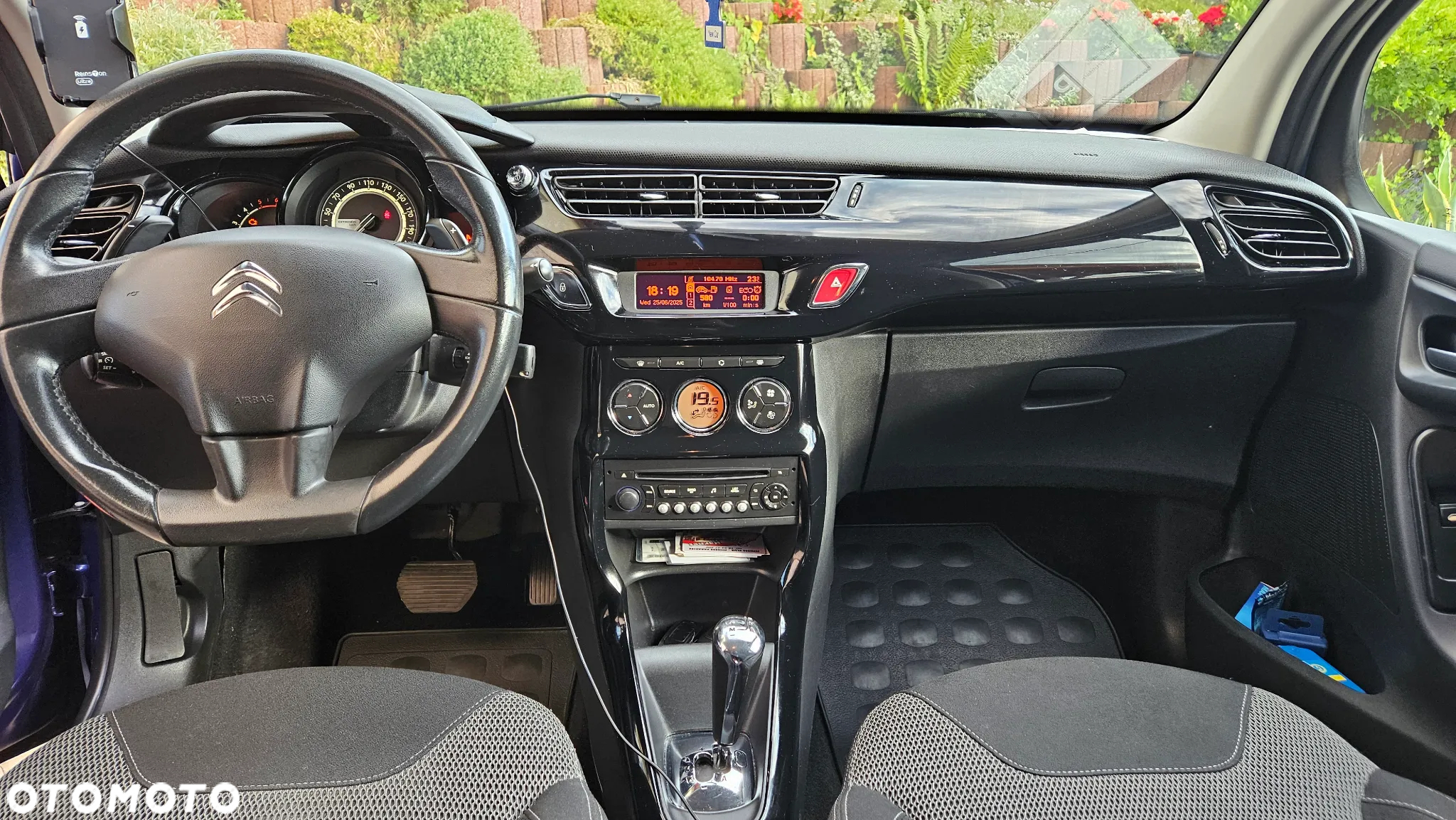 Citroën C3 e-HDi 70 EGS Selection - 17
