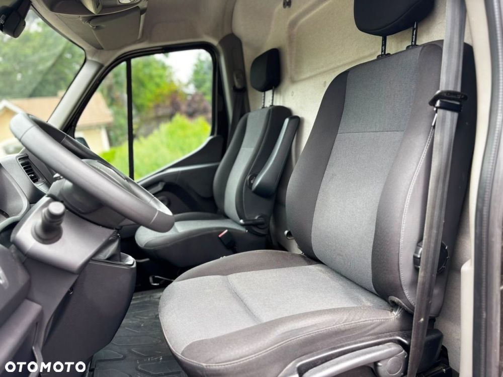 Renault Master Furgon Blaszak L3H3 - 12