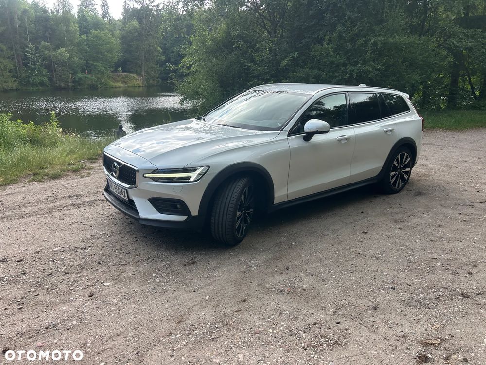 Volvo V60 D4 AWD Momentum Pro - 4