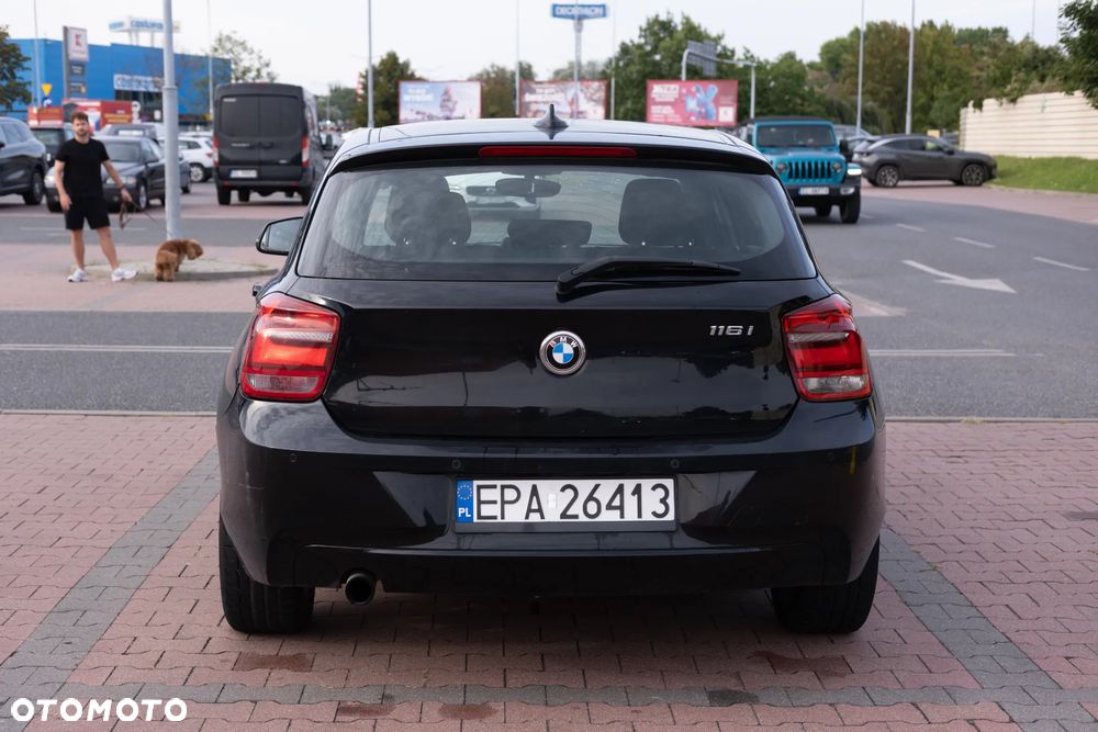 BMW Seria 1 116i - 4