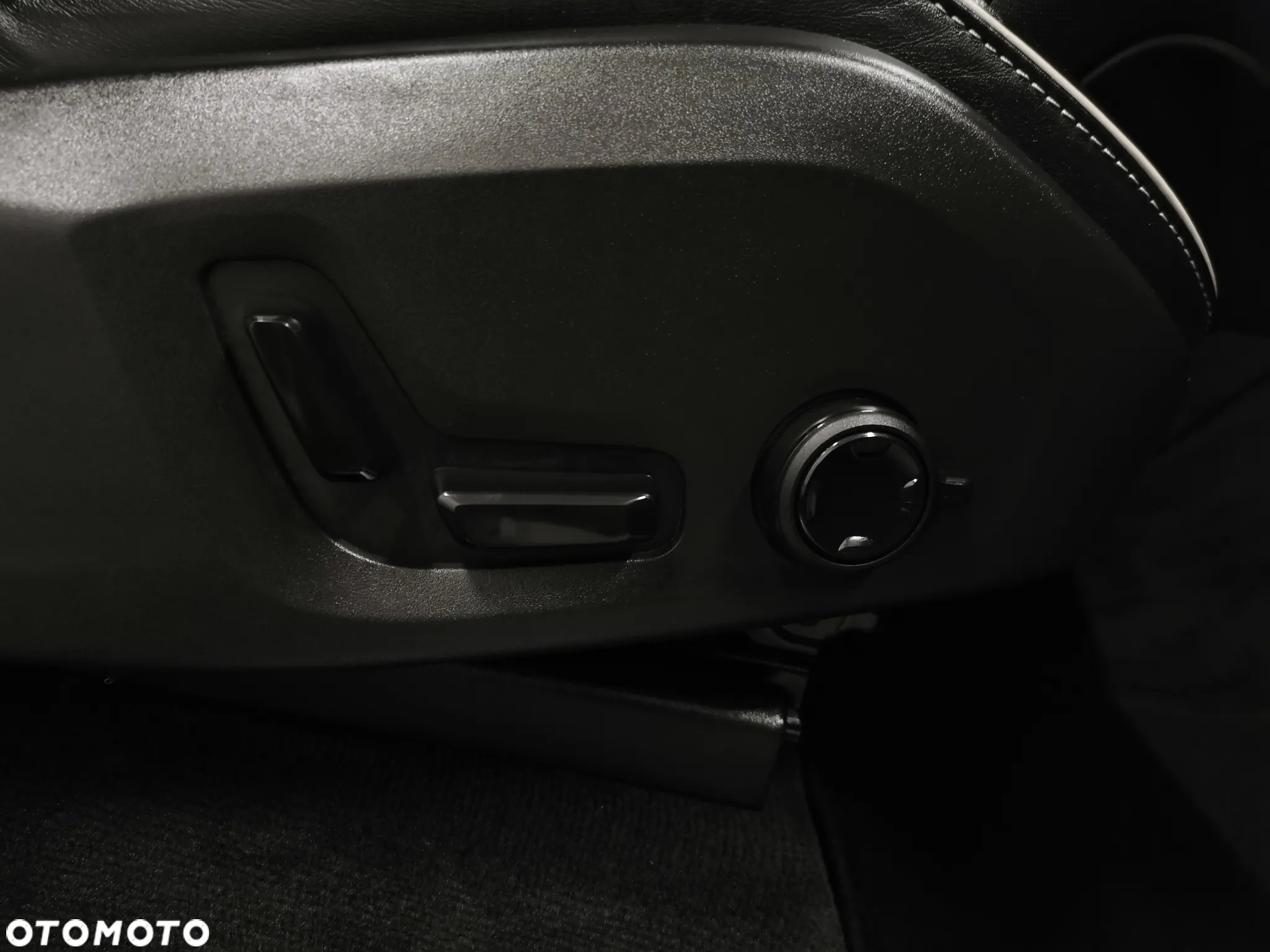 Volvo XC 90 D5 AWD R-Design - 34