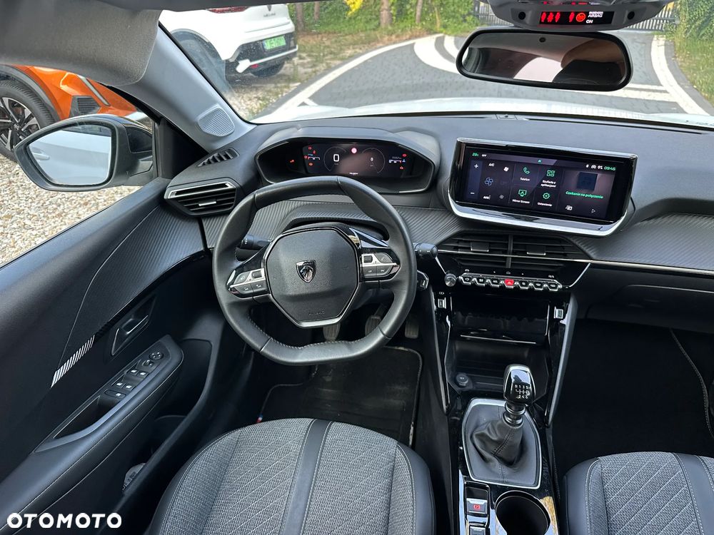 Peugeot 208 PureTech 100 EAT8 Allure Pack - 13