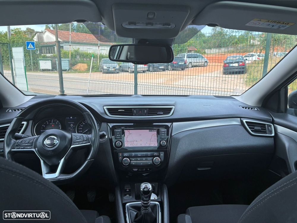 Nissan Qashqai 1.3 DIG-T N-Connecta - 24