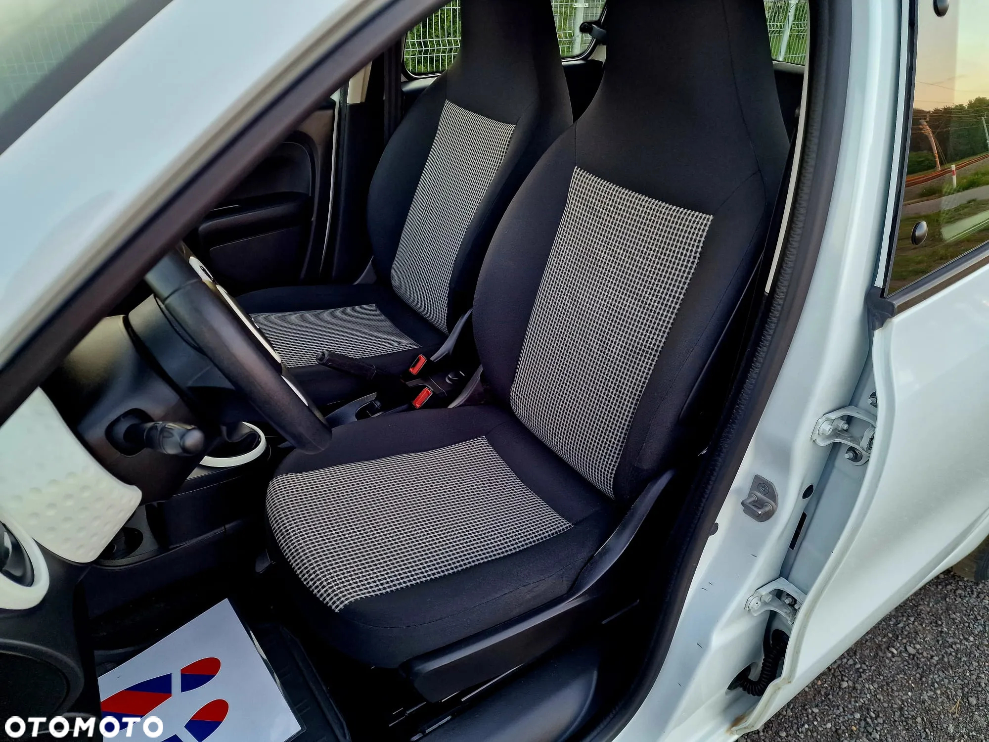 Renault Twingo SCe 70 Expression - 8