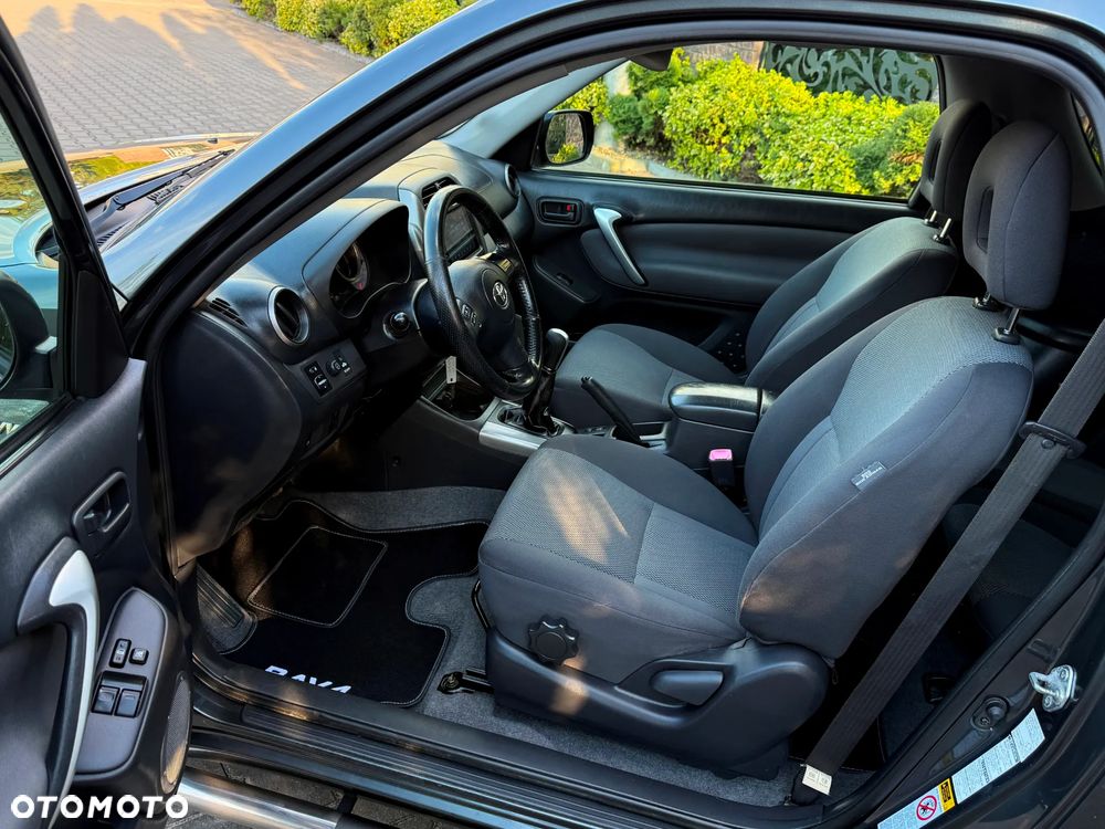 Toyota RAV4 4x4 Sol - 9