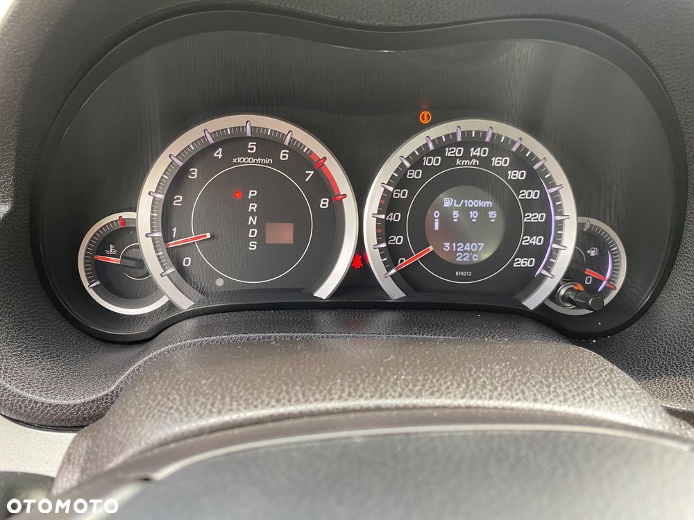 Honda Accord 2.0 Executive - 11