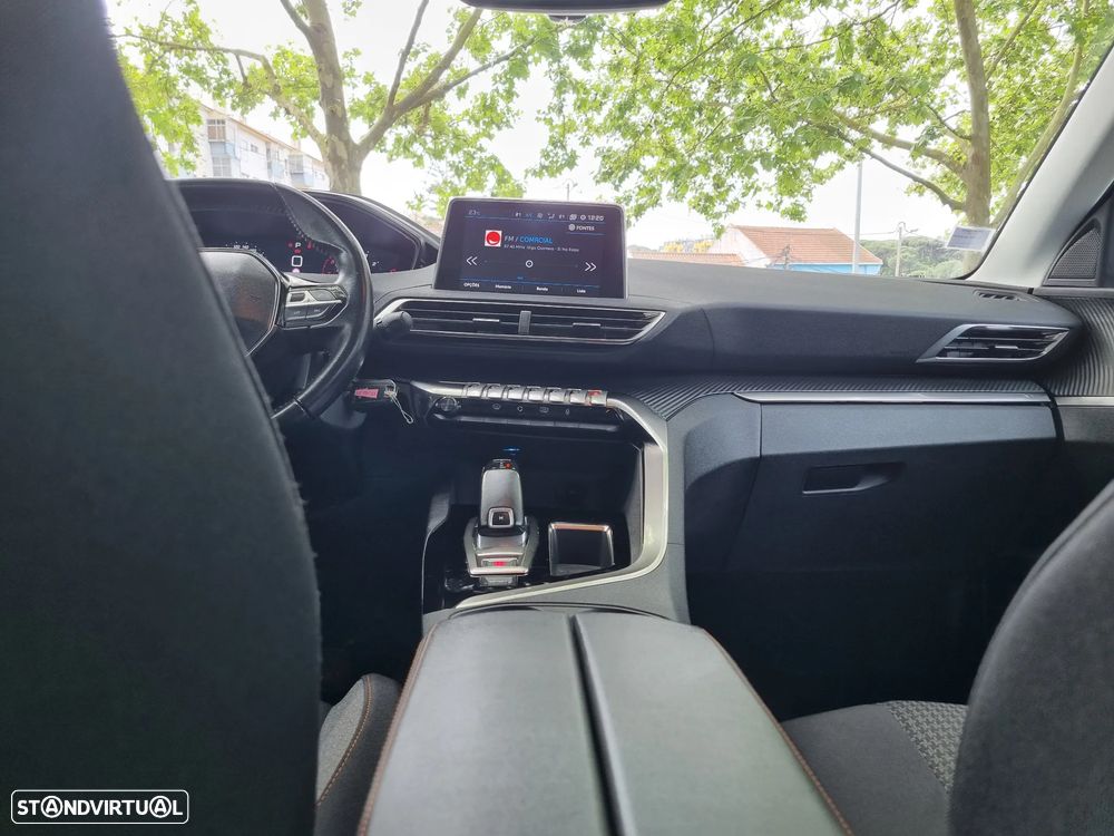 Peugeot 5008 PureTech 130 EAT8 Stop & Start Active Pack - 38