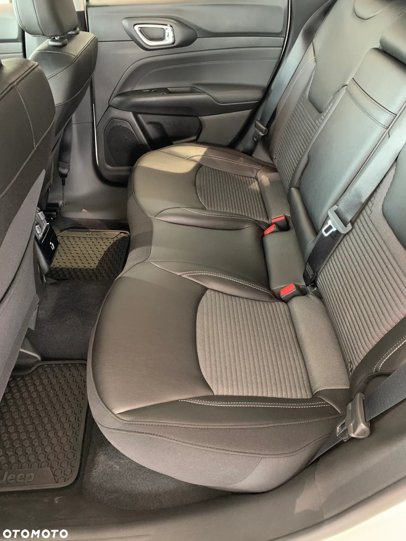 Jeep Compass 1.5 T4 mHEV Altitude FWD S&S DCT - 12