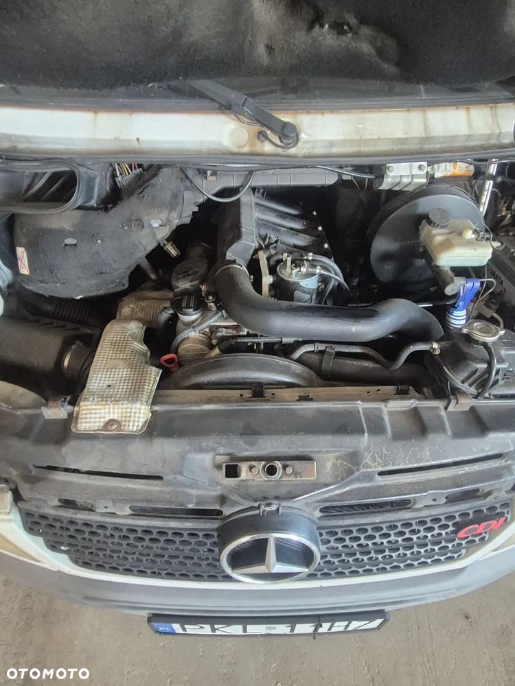Mercedes-Benz Sprinter - 14