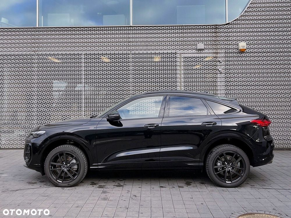 Audi Q5 Sportback - 11
