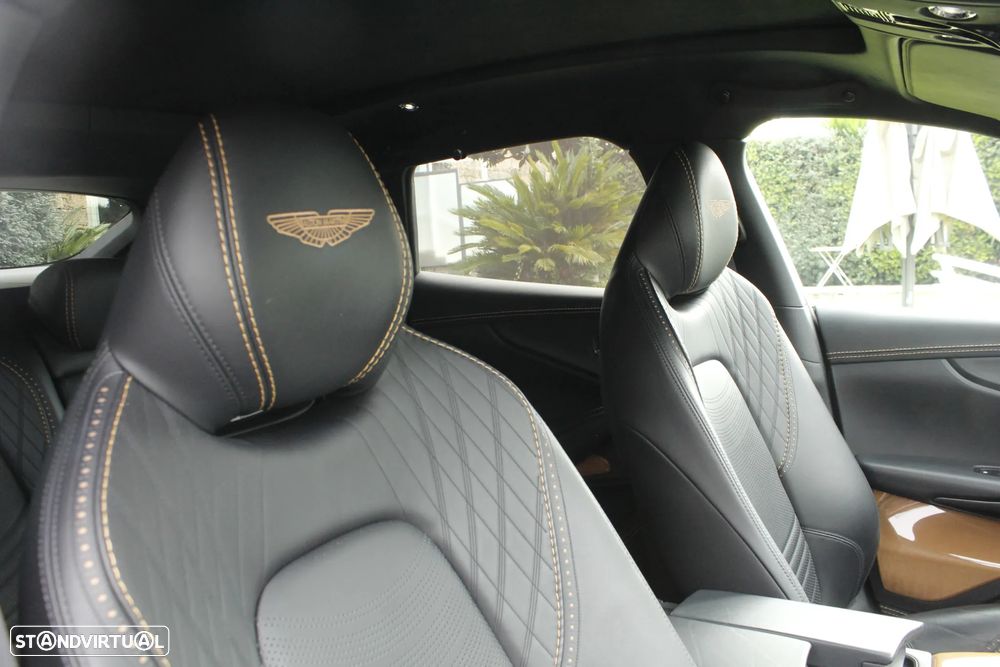 Aston Martin DBX 707 - 27