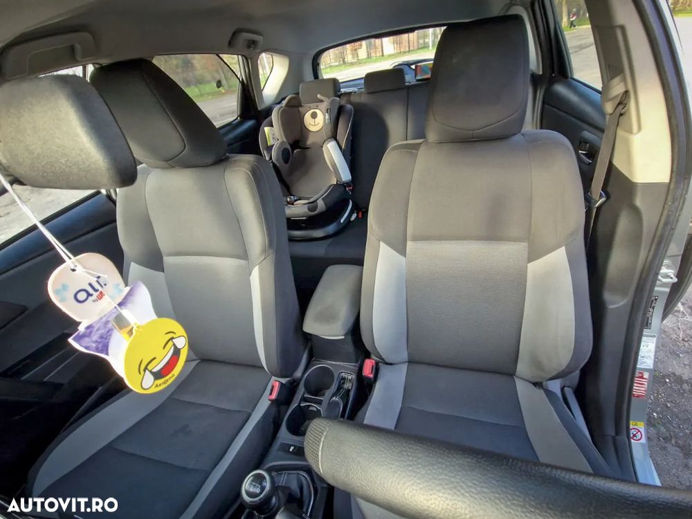 Toyota Auris 1.3 Dual VVT-i Terra - 11