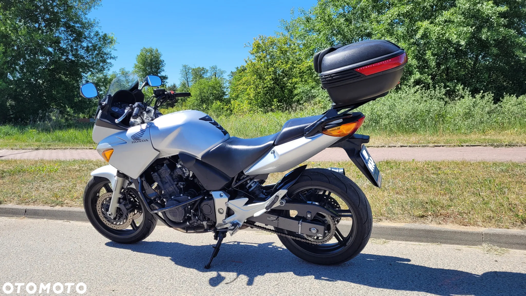 Honda CBF - 2