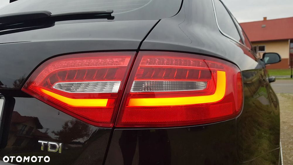 Audi A4 Avant 2.0 TDI DPF clean diesel Ambiente - 23