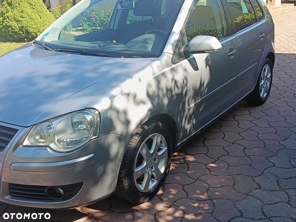 Volkswagen Polo - 2