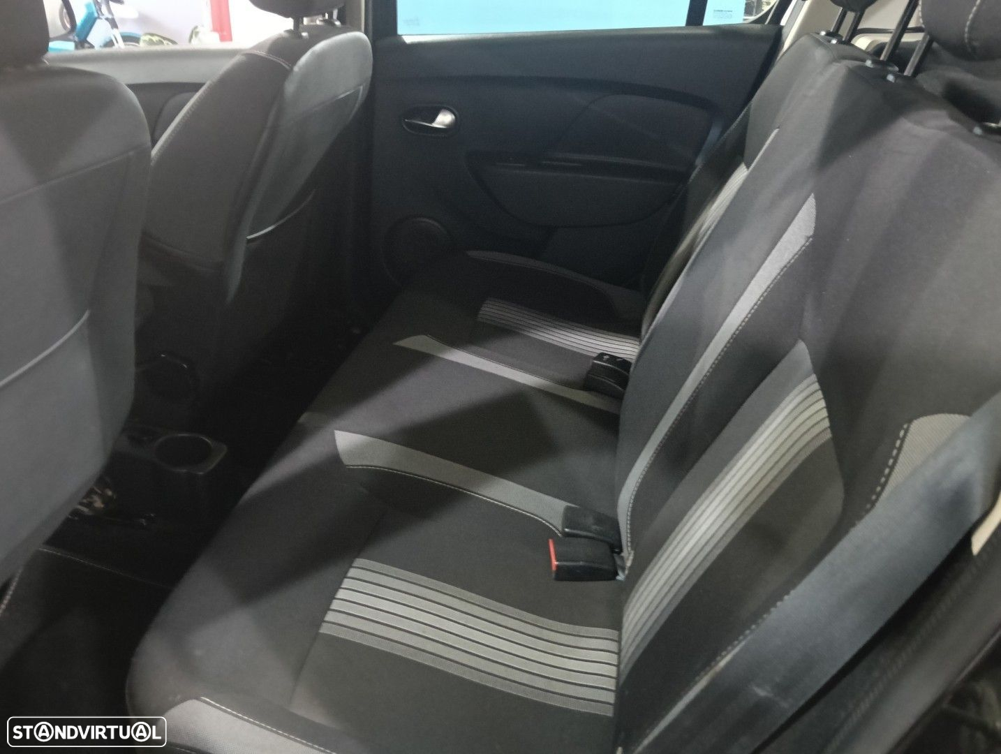 Dacia Sandero 0.9 TCe Stepway - 11
