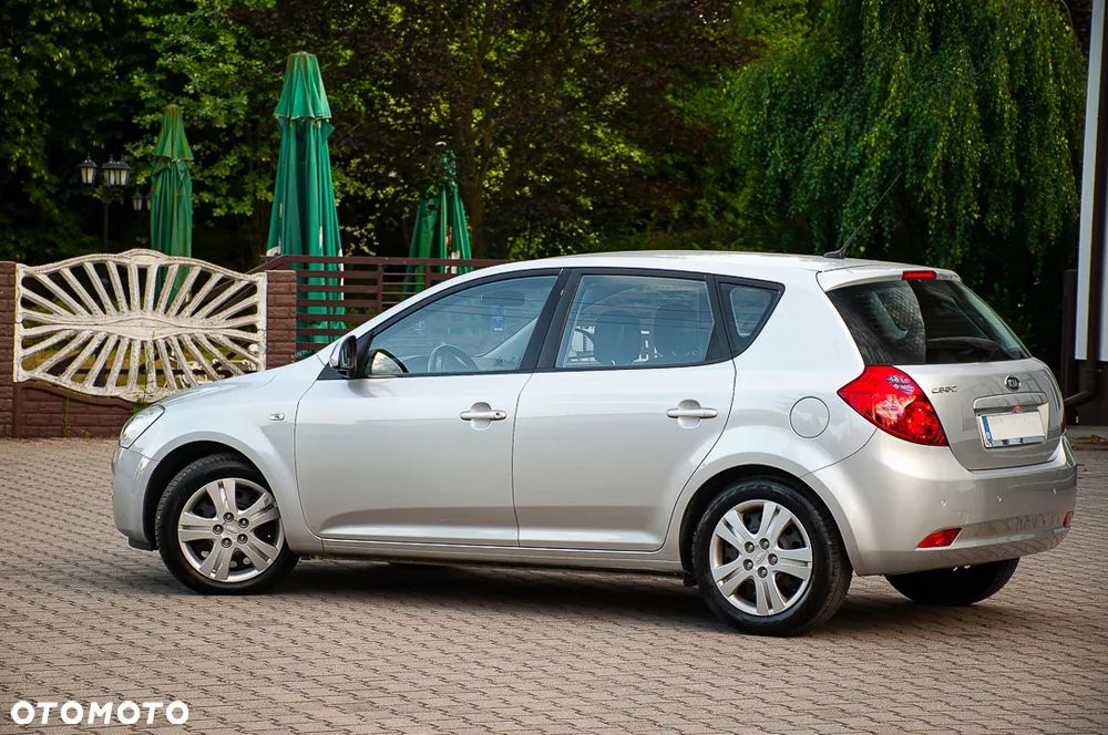 Kia Ceed 1.4 Comfort + - 16
