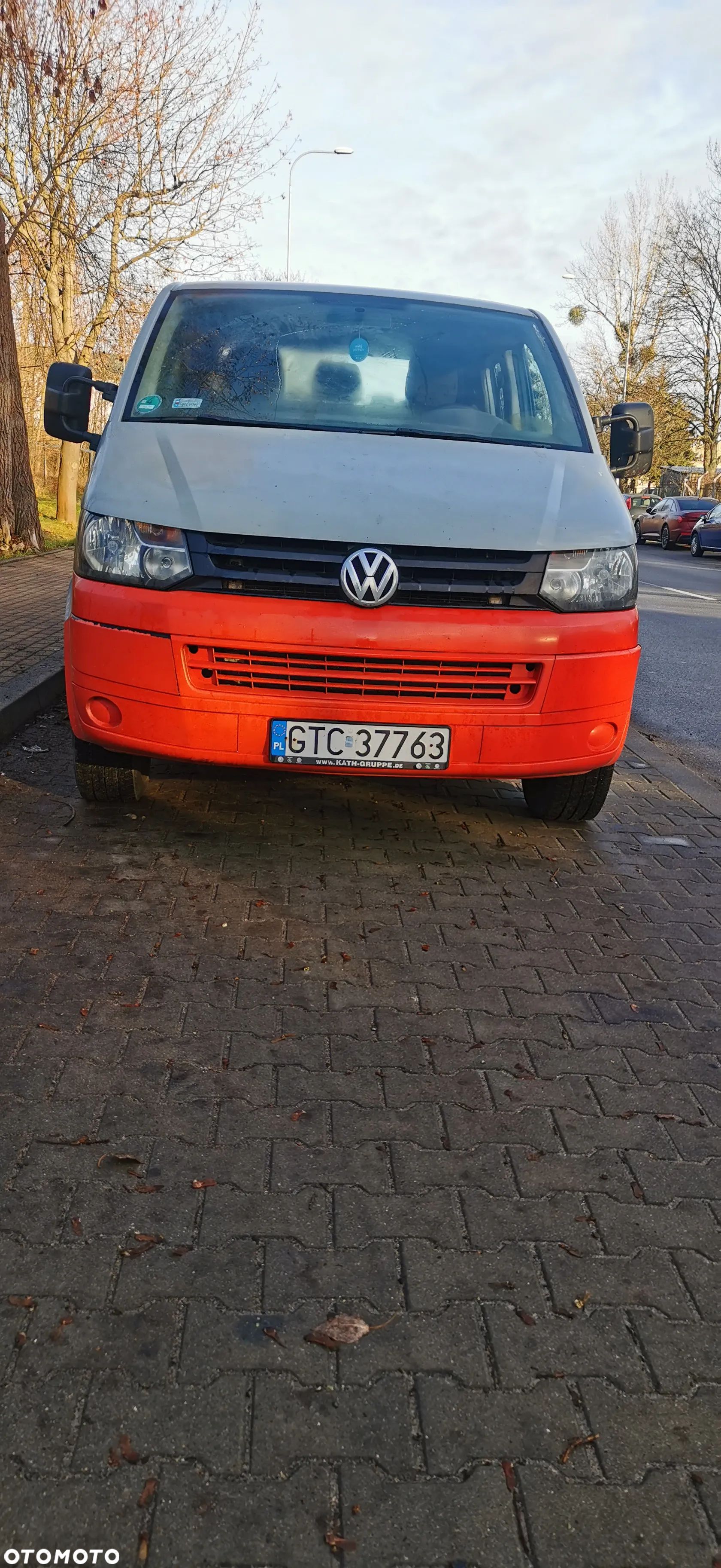 Volkswagen Transporter - 1
