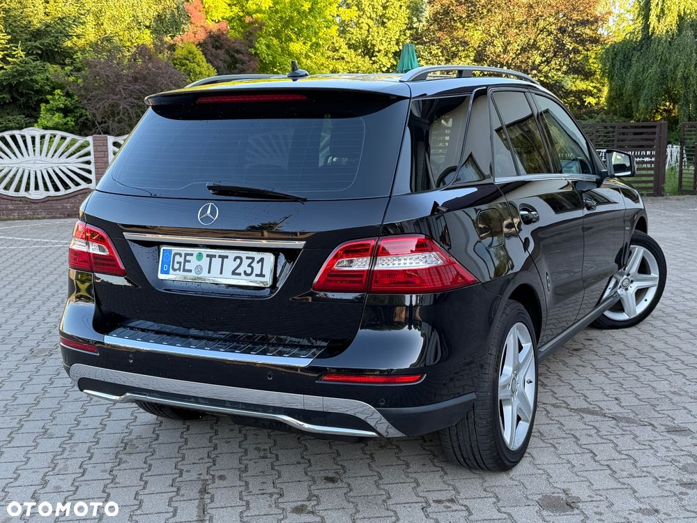 Mercedes-Benz ML 350 BlueTEC 4MATIC 7G-TRONIC Edition 1 - 4