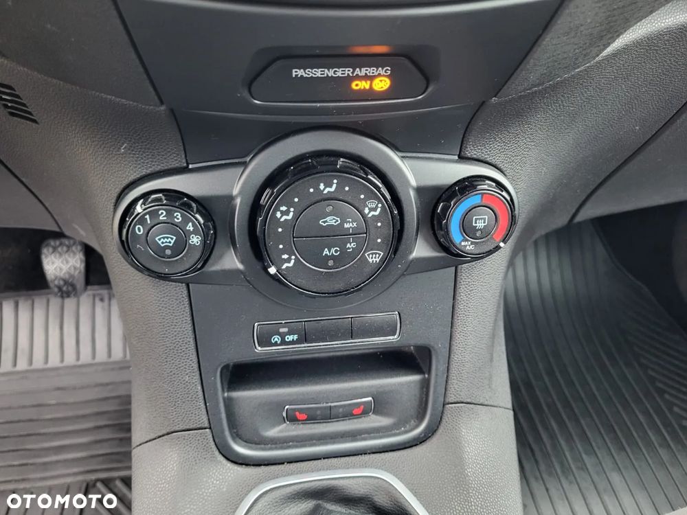 Ford Fiesta 1.0 EcoBoost Silver X - 25