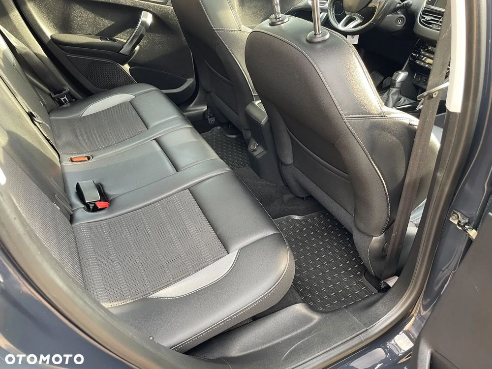 Peugeot 2008 - 7