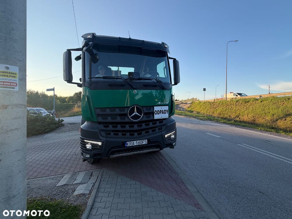 Mercedes-Benz Arocs 3245 - 4