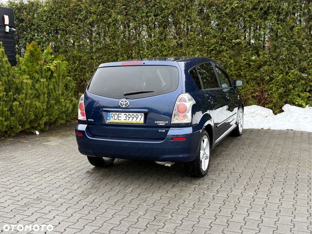 Toyota Corolla Verso - 5