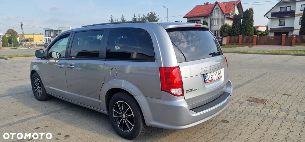 Dodge Grand Caravan - 7