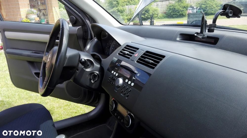 Suzuki Swift 1.3 DDiS Comfort - 26