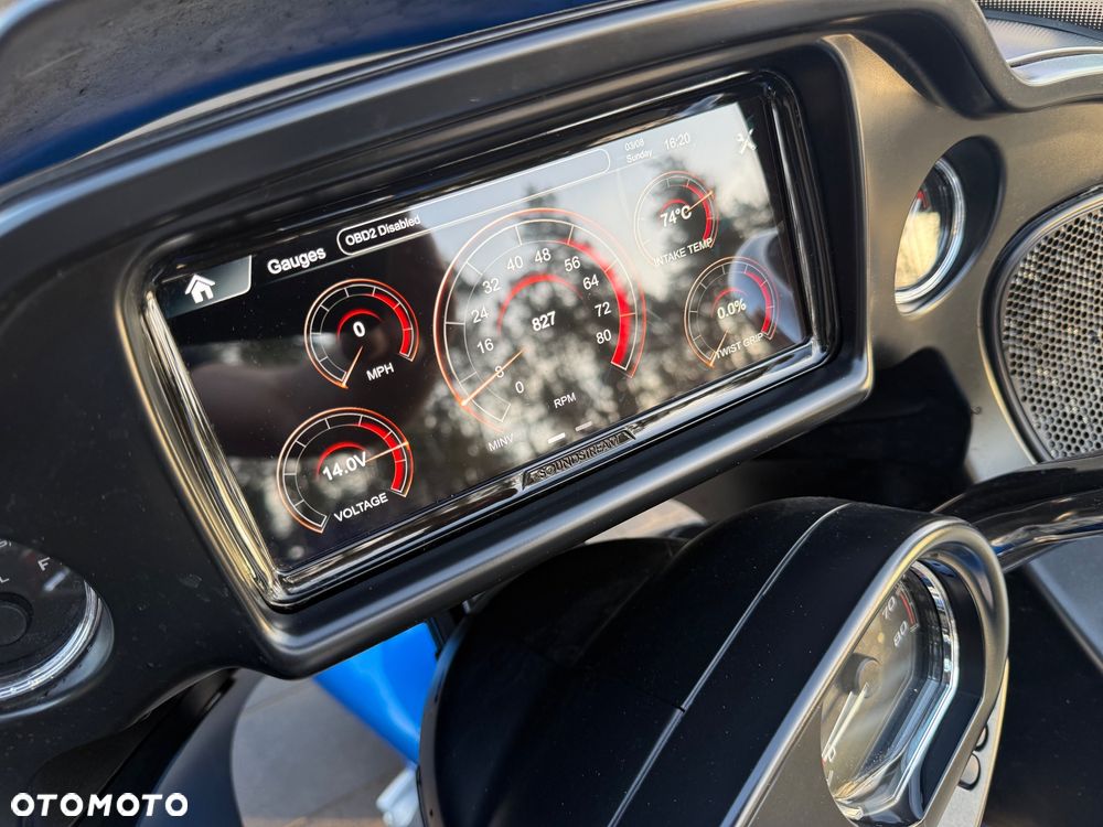 Harley-Davidson Touring Road Glide - 12