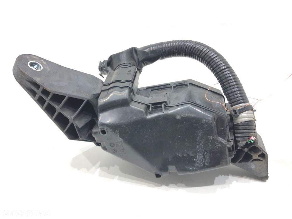 SKRZYNKA BEZPIECZNIKÓW  TOYOTA COROLLA liftback (_E21_) 2018 - 2022 2.0 Hybrid (MZEH12) 135 kW [184 - 3