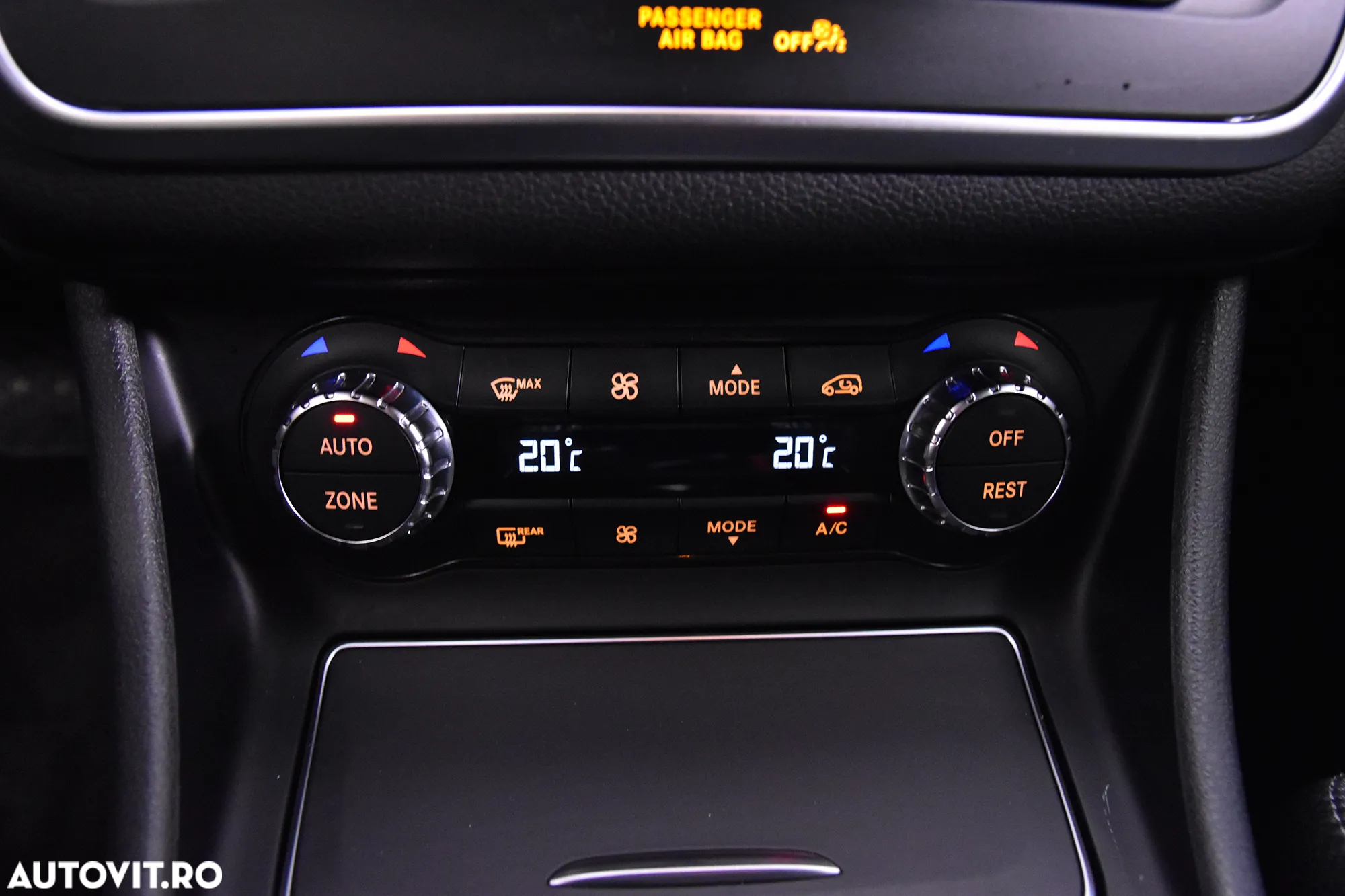 Mercedes-Benz GLA 200 d 7G-DCT - 16