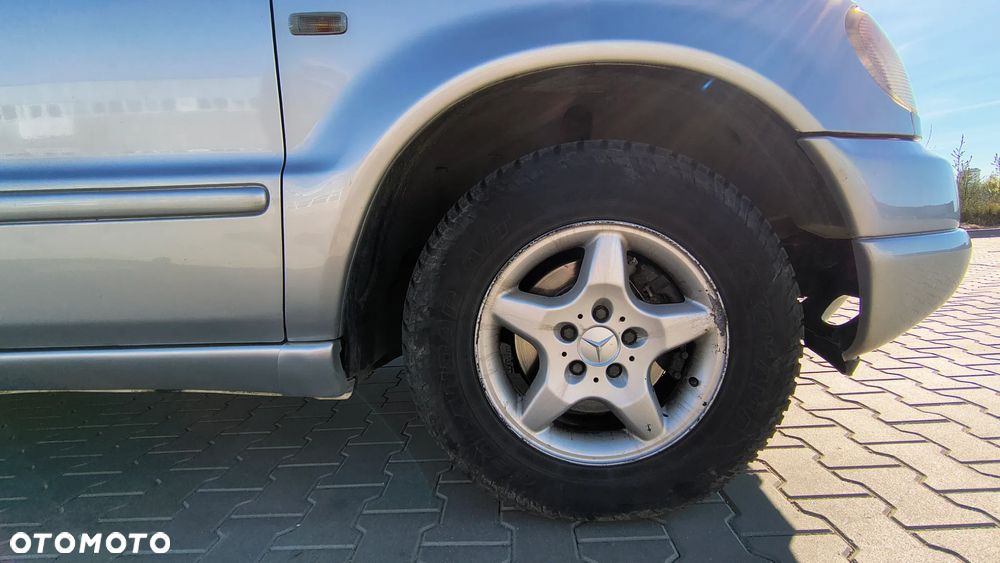 Mercedes-Benz ML - 23