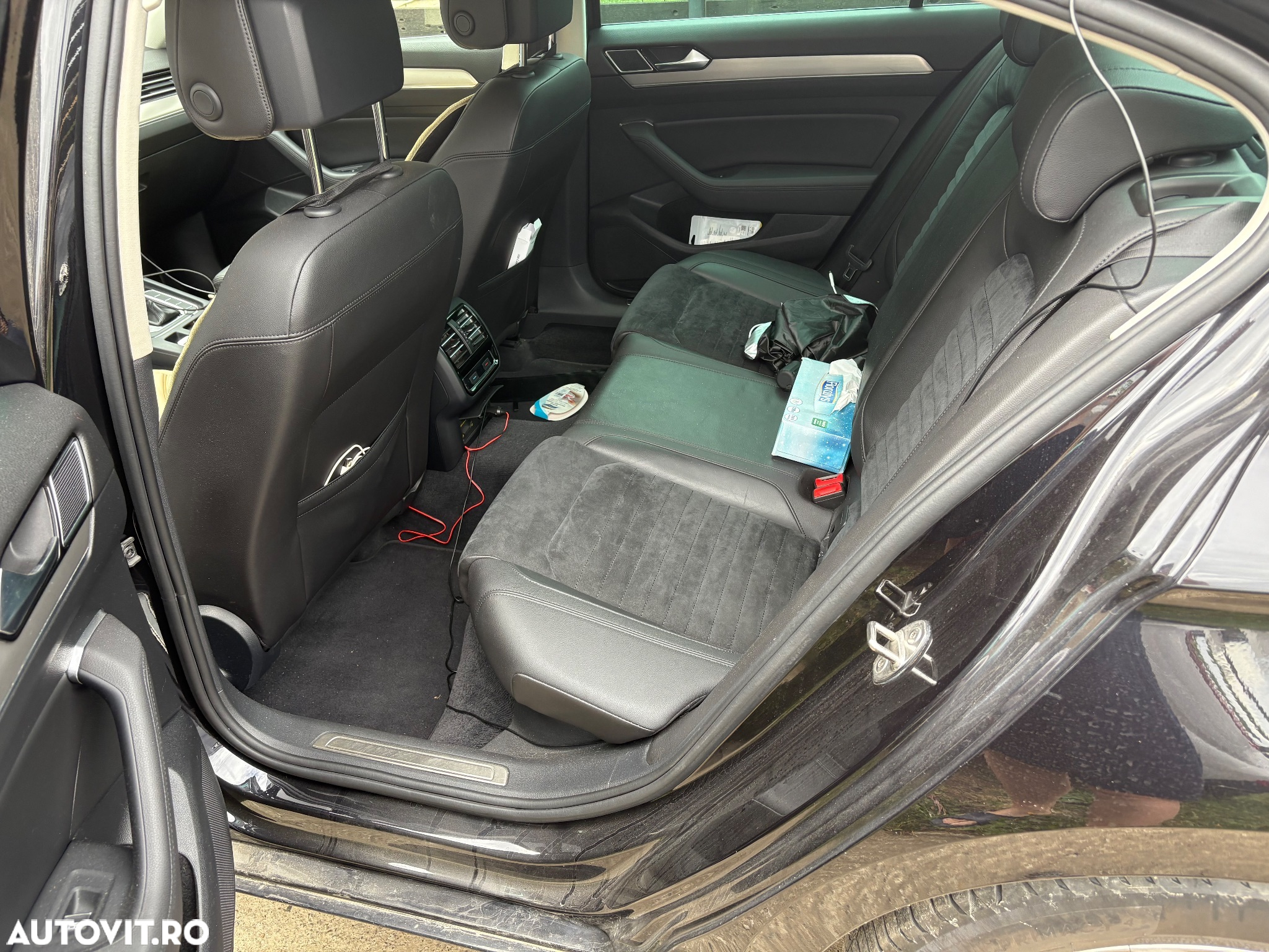 Volkswagen Passat 2.0 TDI (BlueMotion Technology) DSG Highline - 31