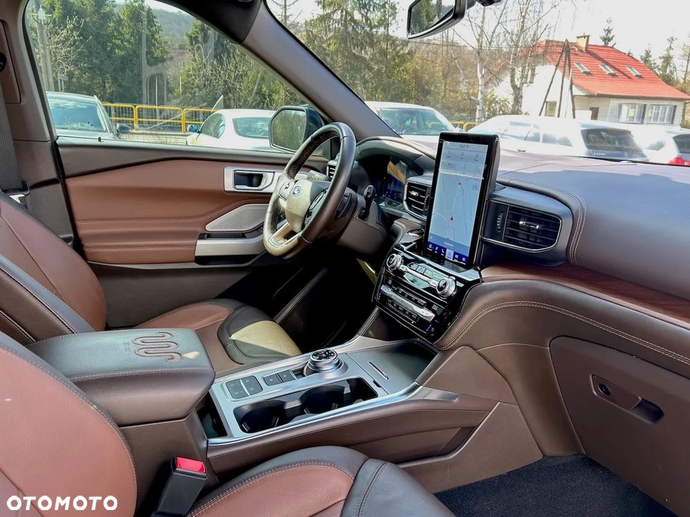 Ford Explorer - 38