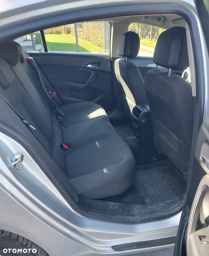 Opel Insignia 2.0 CDTI - 10